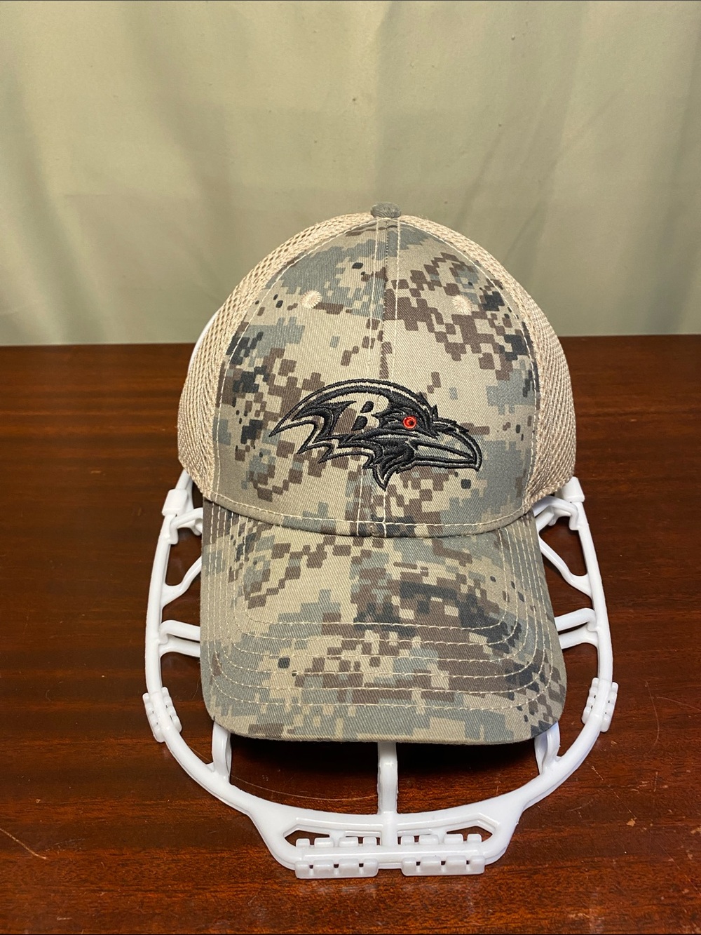 Baltimore Ravens NFL Salute to Service Digital Camo Trucker Hat BDA O/S